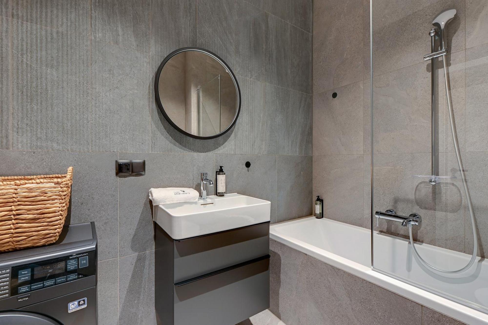 Scala City Center Apartments & Studios By Lion Apartments グダニスク エクステリア 写真