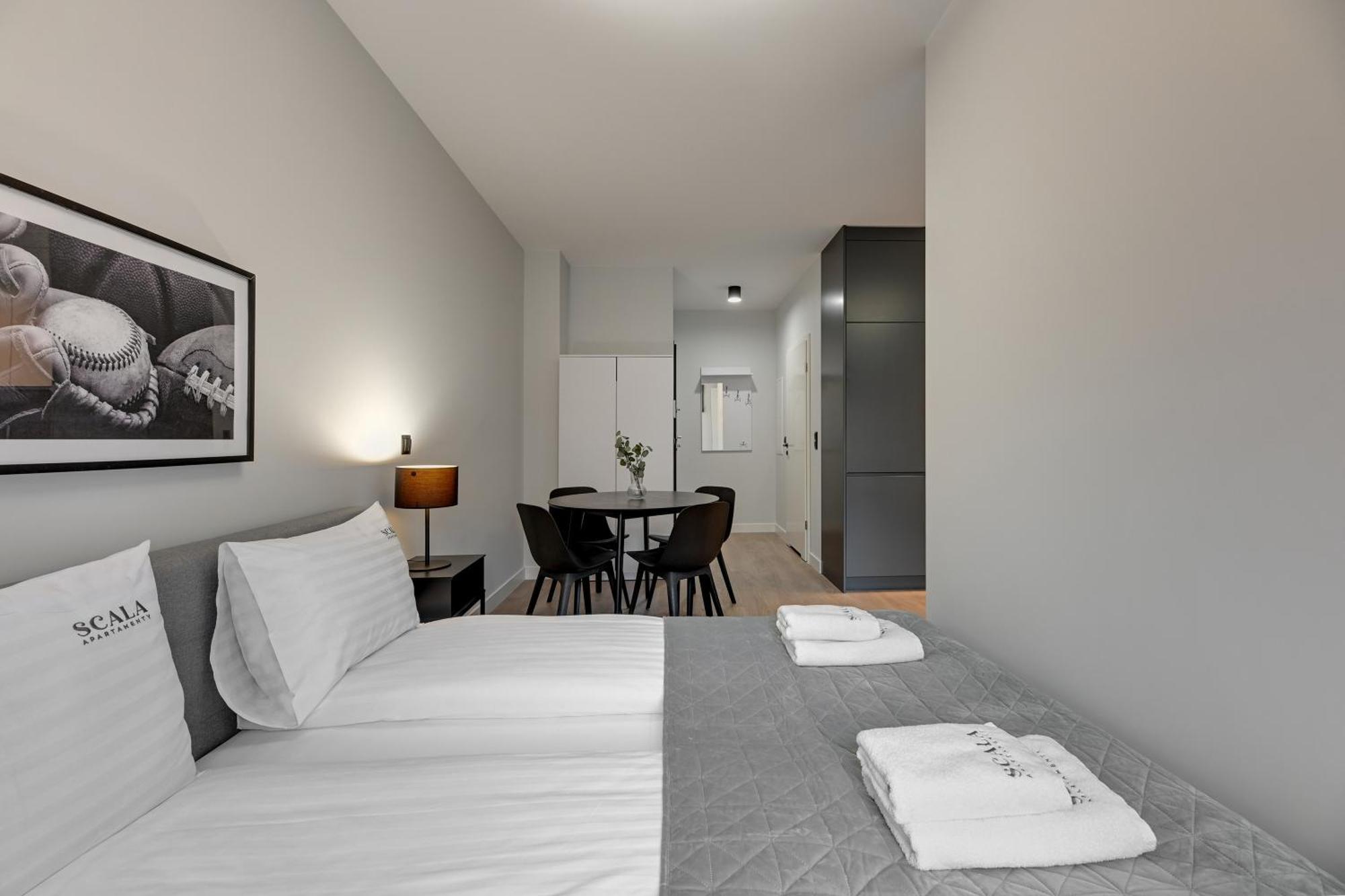 Scala City Center Apartments & Studios By Lion Apartments グダニスク エクステリア 写真