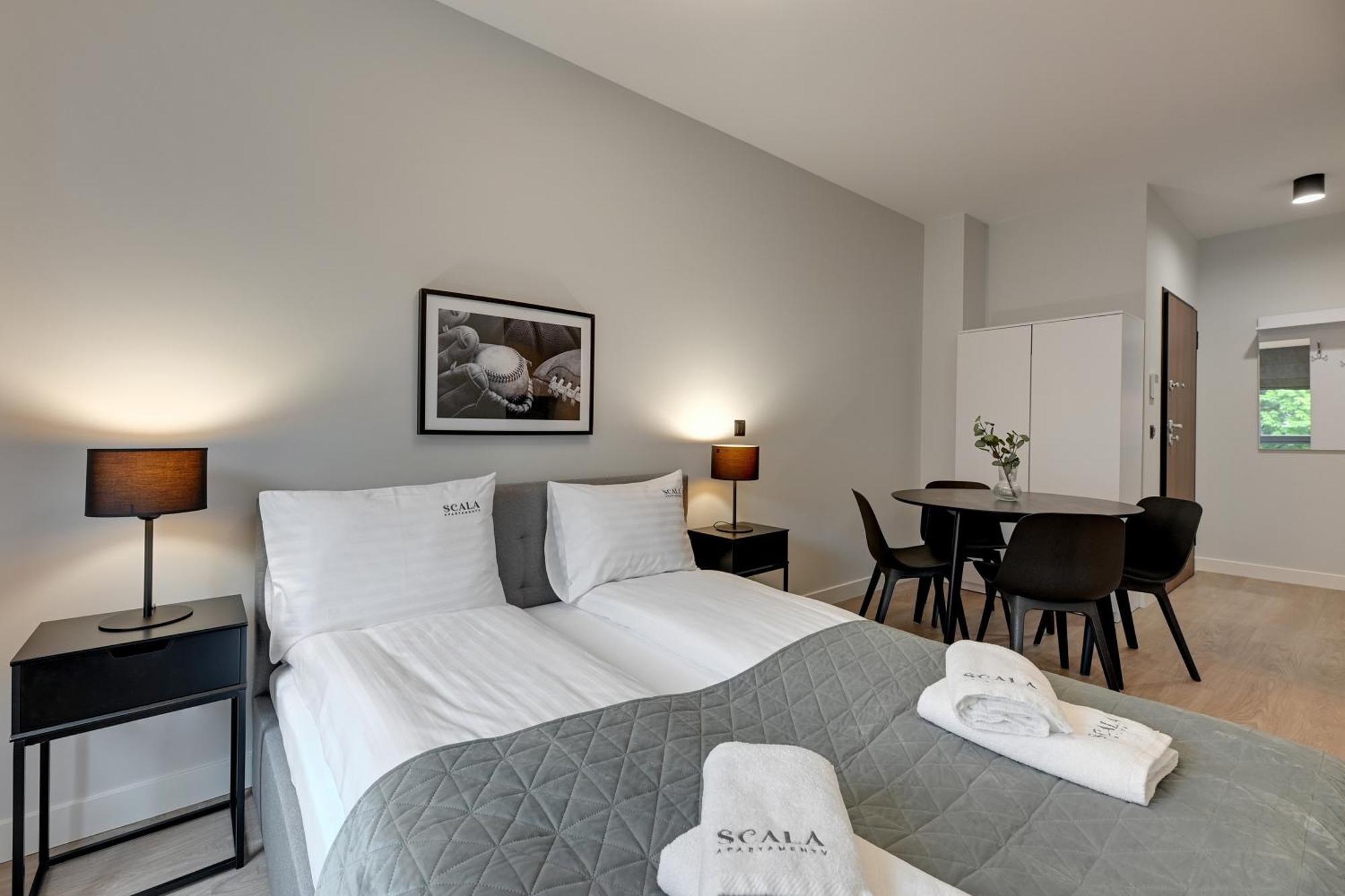 Scala City Center Apartments & Studios By Lion Apartments グダニスク エクステリア 写真